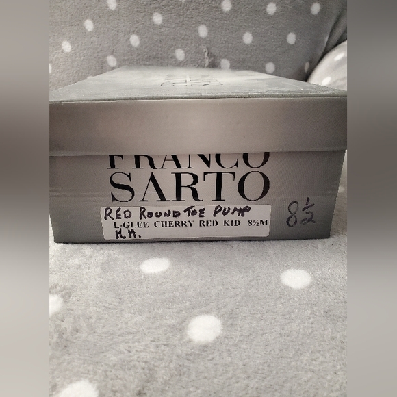 Franko Sarto - Cherry Red Almond Toe pumps - Picture 12 of 13